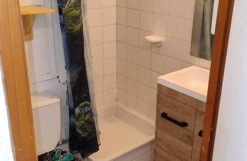 Valfrejus Apartment | 3/4 person apartment at the foot of the slopes in Valfrejus modane, cleaning included