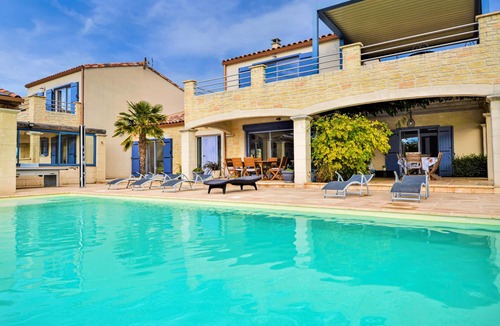 Saint-Hippolyte-de-Montaigu House | 3 bedroom accommodation in Flaux