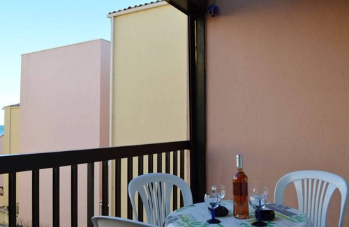 Saint-Pierre-la-Mer Apartment | 30 m² Apartment ∙ 1 bedroom ∙ 6 guests