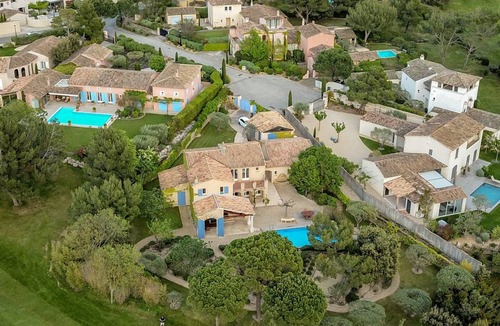 Pont Royal House | 300 m² House ∙ 6 bedrooms ∙ 12 guests