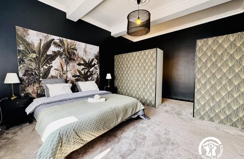Castelnaudary House | 310 m² Gîte ∙ 6 bedrooms ∙ 14 guests