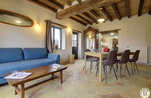 Dompierre-sur-Veyle House | 318 m² Gîte ∙ 12 bedrooms ∙ 21 guests