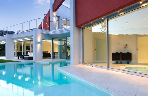 Saint-Desirat Villa | 350 m² Villa ∙ 4 bedrooms ∙ 8 guests