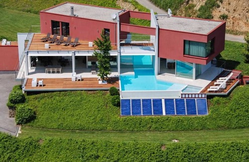 Saint-Desirat Villa | 350 m² Villa ∙ 4 bedrooms ∙ 8 guests