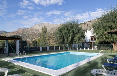 Benaojan House | 360 m² Finca ∙ 5 bedrooms ∙ 14 guests