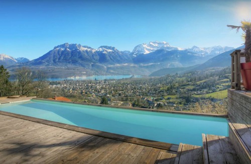 Saint-Jorioz Ski Chalet | 381 m² Chalet ∙ 5 bedrooms ∙ 11 guests
