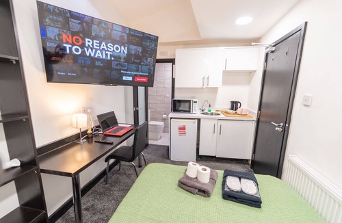 Selly Oak Apartment | 39 North Road Studios Near QE and UOB