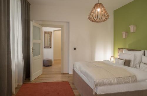 Petrska ctvrt Apartment | 4 Trees Apartments by Adrez