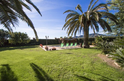 La Selva del Camp Villa | 4250 m² Villa ∙ 5 bedrooms ∙ 14 guests