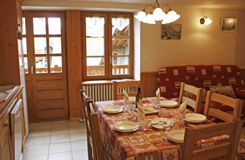 Pralognan-la-Vanoise House | 49 m² Gîte ∙ 2 bedrooms ∙ 6 guests