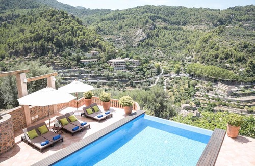 Deia House | 490 m² House ∙ 4 bedrooms ∙ 8 guests