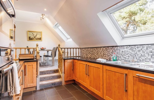 Bournemouth Apartment | 5 bedroom accommodation in Poole
