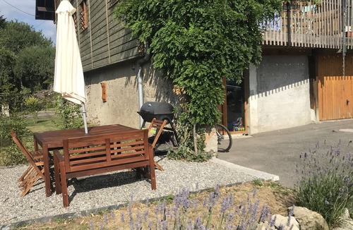 Saint-Paul-en-Chablais House | 5 mins Stations of Bernex, Thollon memises, and beaches of lake leman