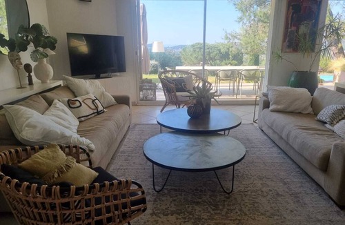 Villeneuve-les-Avignon Villa | 5 Minutes From Avignon, Villa + Pool Panoramic View of Palais des Papes