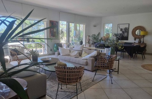 Villeneuve-les-Avignon Villa | 5 Minutes From Avignon, Villa + Pool Panoramic View of Palais des Papes