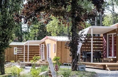 Champagnole House | 54 m² Mobile home ∙ 2 bedrooms ∙ 8 guests