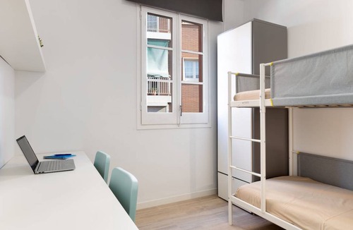 Sants-Badal Other | 588 m² Shared room ∙ 1 bedroom ∙ 2 guests