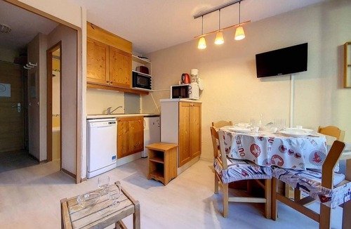 Reberty Apartment | 5th floor, tv, ski locker, 22m², Les Menuires