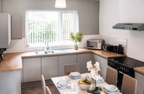 Desford Cottage | 6 bedroom accommodation in Desford
