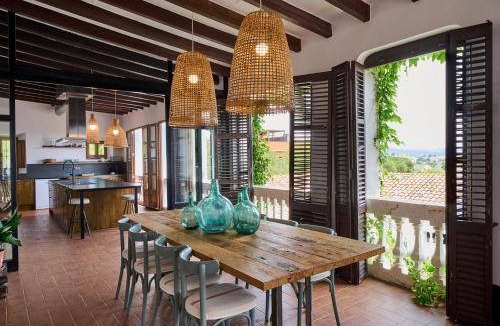 Comarruga Villa | 6100 m² Villa ∙ 7 bedrooms ∙ 16 guests