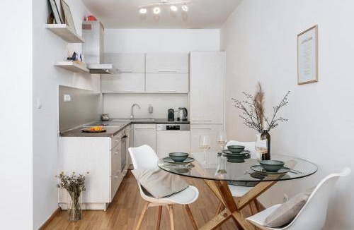 Nusle Apartment | 64 m² Apartment ∙ 1 bedroom ∙ 3 guests