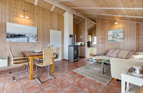 Wesselburenerkoog House | 68 m² House ∙ 3 bedrooms ∙ 4 guests