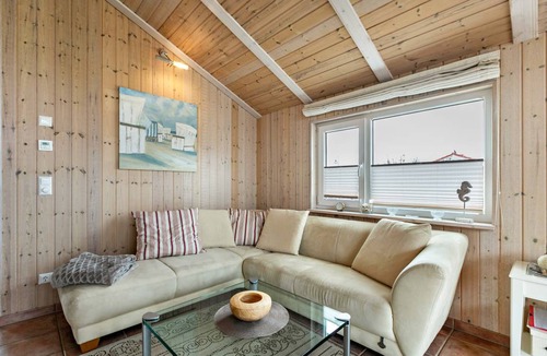 Wesselburenerkoog House | 68 m² House ∙ 3 bedrooms ∙ 4 guests