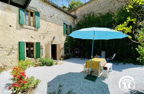 Saint-Martin-le-Vieil House | 72 m² Gîte ∙ 2 bedrooms ∙ 4 guests