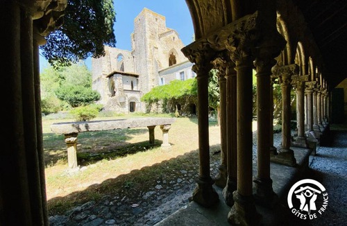 Saint-Martin-le-Vieil House | 72 m² Gîte ∙ 2 bedrooms ∙ 4 guests