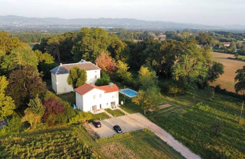 Garnerans House | 76 m² Gîte ∙ 5 bedrooms ∙ 12 guests
