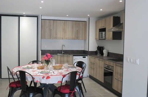 Albiez-le-Vieux Apartment | ☆ 8-guest apartment in Albiez with large balcony