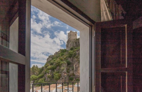Zahara de la Sierra House | 80 m² House ∙ 3 bedrooms ∙ 6 guests