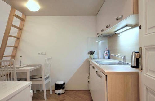 Prague 6 Apartment | 80 m² Serviced apartment ∙ 3 bedrooms ∙ 10 guests