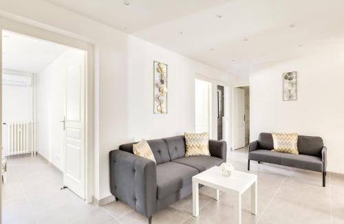 Saint-Charles Apartment | 93 m² Apartment ∙ 4 bedrooms ∙ 10 guests