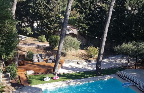 Saint-Etienne-du-Gres House | A hidden paradise in the beautiful surroundings of Saint-Remy-de-Provence!