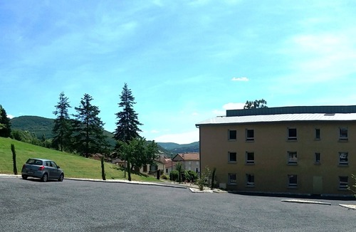Saint-Affrique Apartment | Adapted studios for people with reduced mobility, 23m², 2 twin beds (without TV)