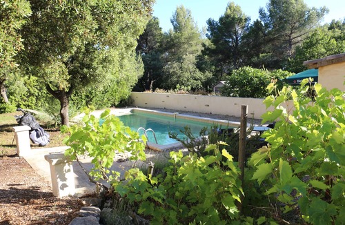 L'Isle-sur-la-Sorgue Villa | Air-conditioned, 110 m2, very quiet and wooded, swimming pool and large garden