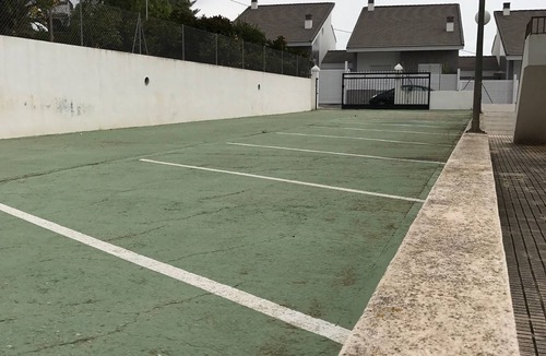 Peniscola Apartment | Air-conditioned apartment near page, wifi, private parking. 6 Pax