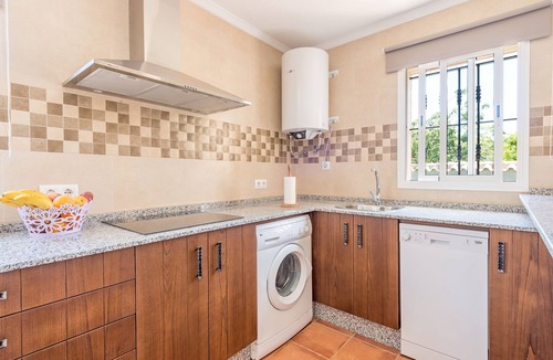 Zahora House | Air-Conditioned Home Close to the Beach with Pool, Terrace, Garden & Wi-Fi; Parking Available