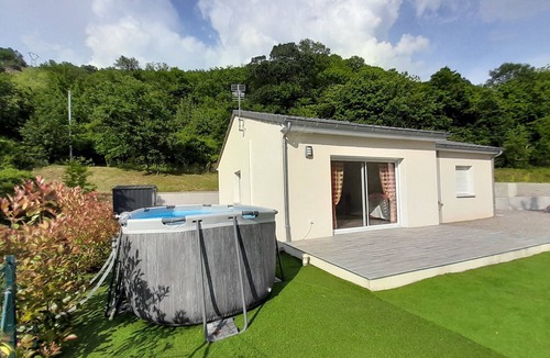 Thueyts House | AIR-CONDITIONED HOUSE WITH SWIMMING POOL, TERRACE, GROUNDS - CALM AND NATURE - GREENERY