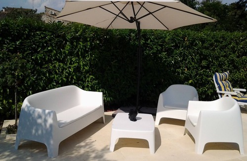 Pezens Apartment | Air-conditioned self-contained studio with private pool in villa near Carcassonne