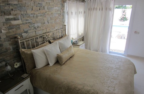 Benalmadena Bed & Breakfast | All is private, when booking we BLOCK the entire property for your holiday !