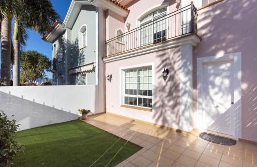 Las Cuevas Apartment | Alojamiento acogedor y tranquilo