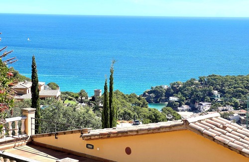 Sa Riera House | Amazing seaviews in a nice house with private pool- Begur