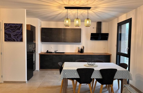 Metz-Tessy Apartment | Annecy - L'arborea - Chaleureux Appartement