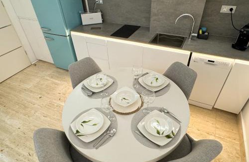 La Saidia Apartment | Apartamento céntrico cerca de Torres de Serrano y Viveros