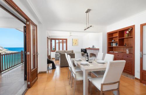 Cala Marcal Apartment | Apartamento Corb Mari 2 en la playa Cala Marsal!
