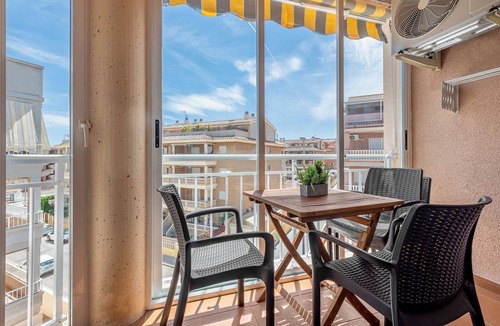 Canet de Berenguer Apartment | Apartment 'Amplio Canet' with Shared Pool, Wi-Fi and Air Conditioning