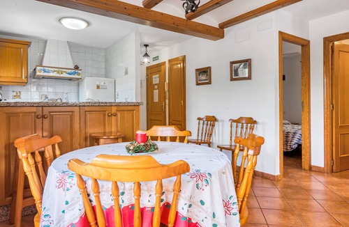 Orba Apartment | Apartment 'Cavall Vert' with Mountain View, Wi-Fi and Air Conditioning