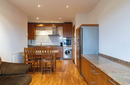 Monforte de Lemos Apartment | Apartment 'Celso Emilio Ferreiro' with Wi-Fi